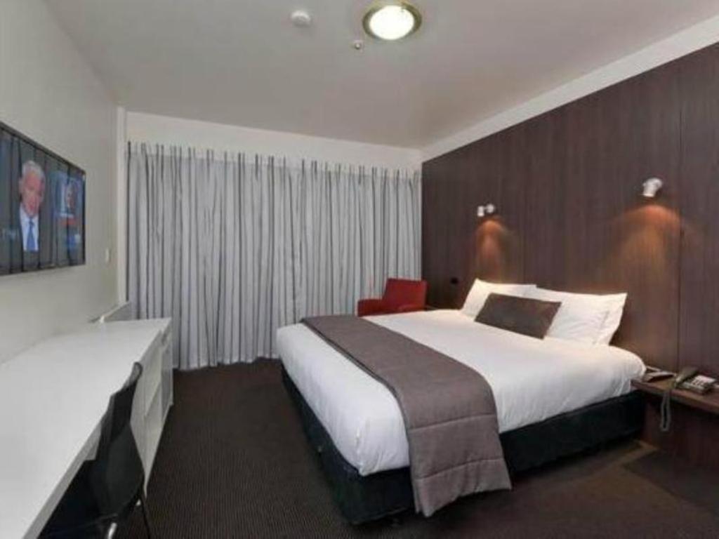 The Riccarton Hotel Κράισττσερτς Εξωτερικό φωτογραφία